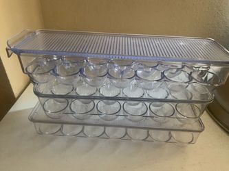 Eggs containers