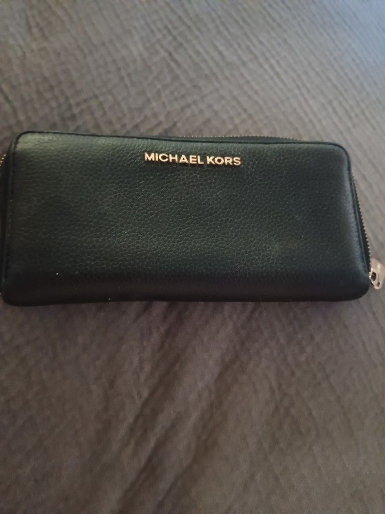 Black Michael Kors Wallet