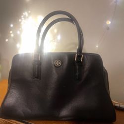 Almost New Tory Burch Black Purse 