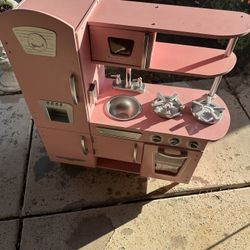 Kid Kraft Wooden Play Kitchen