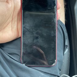 iPhone 11 (top Half Of Screen Does Not Work, Should Be Used For Parts Or Can Be Used As Personal Phone If Screen Is Repaired)