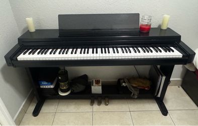 Keyboard Yamaha Clavinova CLP-560