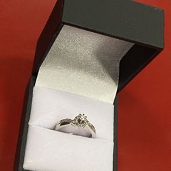 10K DIAMOND ENGAGEMENT RING