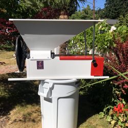 Grape Crusher/Destemmer