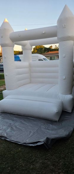 Elegant All-White Commercial-Grade Castle Bounce House – Perfect for Weddings & Events
