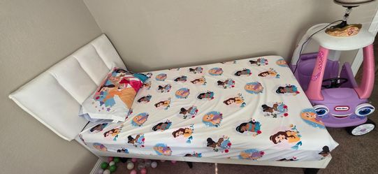 Twin bed