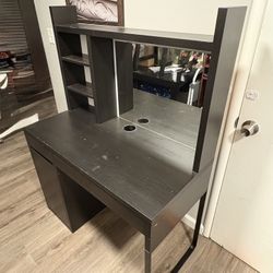 Desk With Mirror Used 