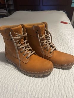 Timberland boots 8.5 girl size.