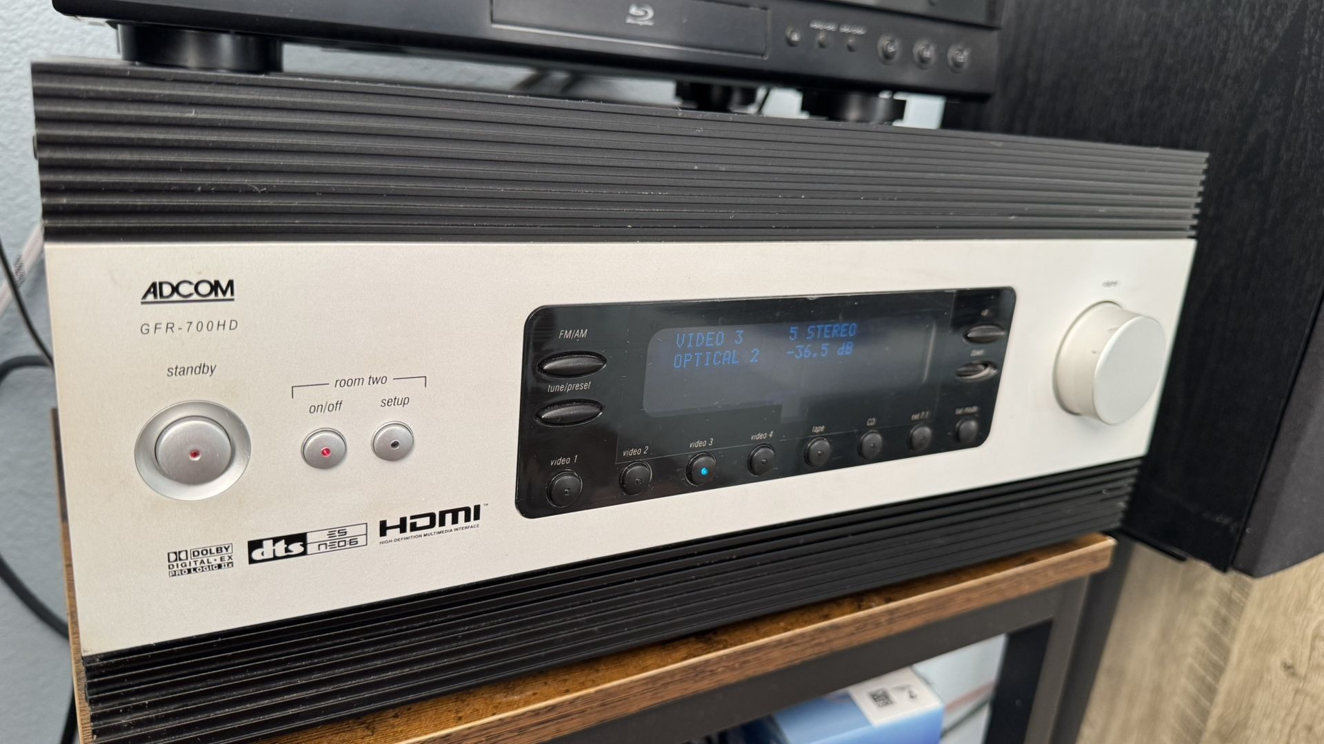 ADCOM GFR-700HD Great Sounding High Quality Sound powerful multi-zone Receiver with remote & Bluetooth adapter