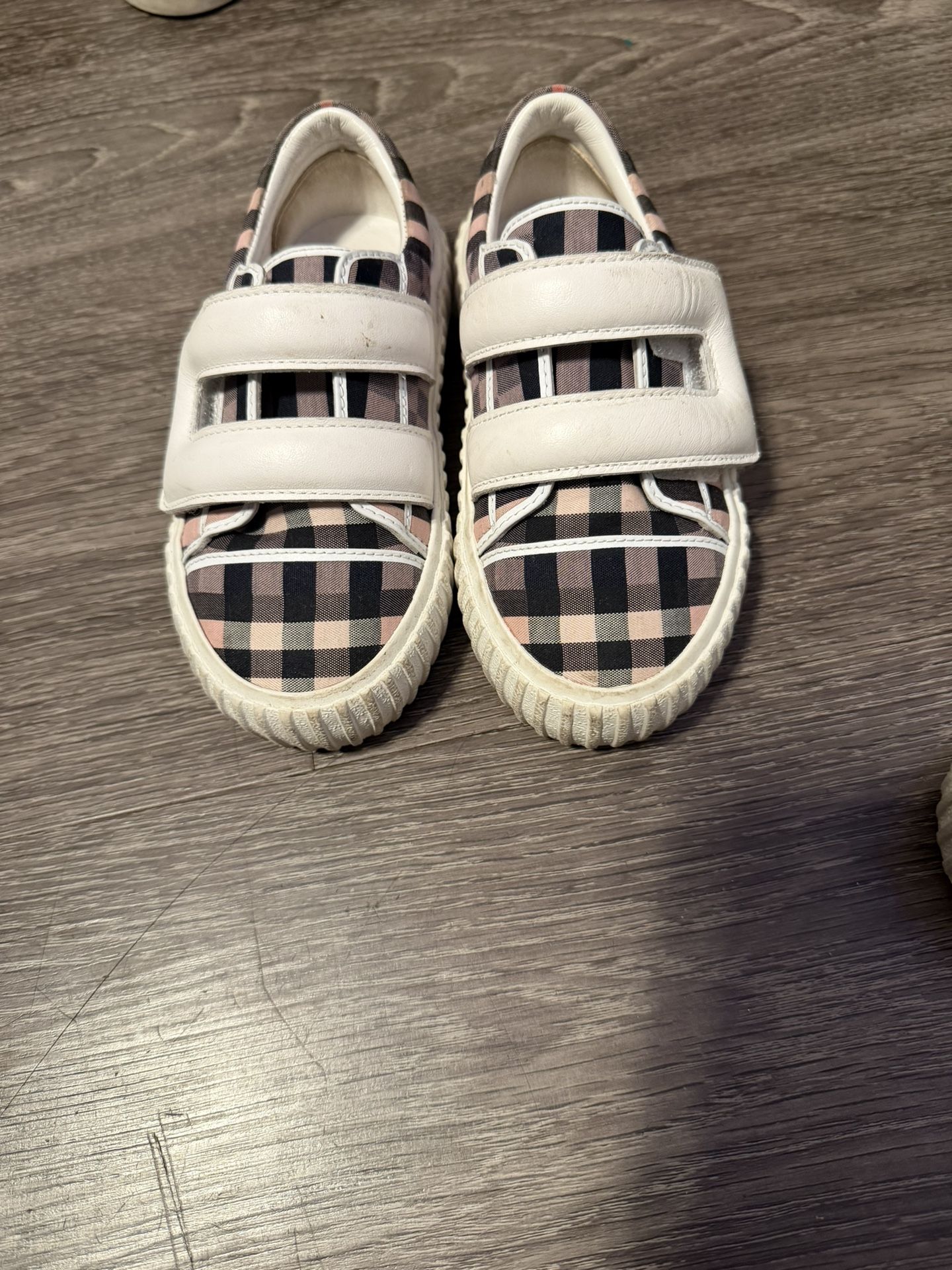 Burberry Kid Shoes 