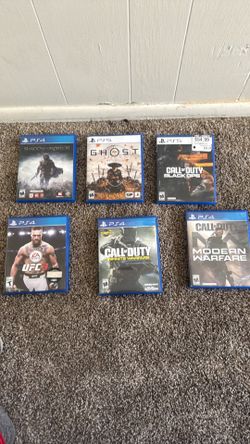 PS4/ps5 games and carrying case