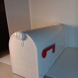 Gibraltar Mailboxes Elite Medium Capacity Galvanized Steel White, Post-Mount