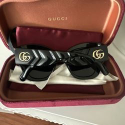brand new Gucci Sun Glasses Authentic Designer  from nordstrom valley fair 