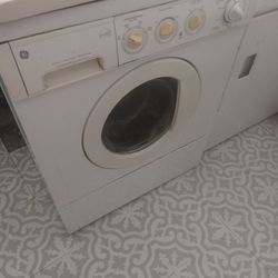 Washer And Dryer Lg $150