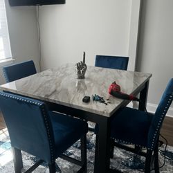 Marble Kitchen Table with 4 Blue Suede Chairs – Elegant & Modern 300 OBO 