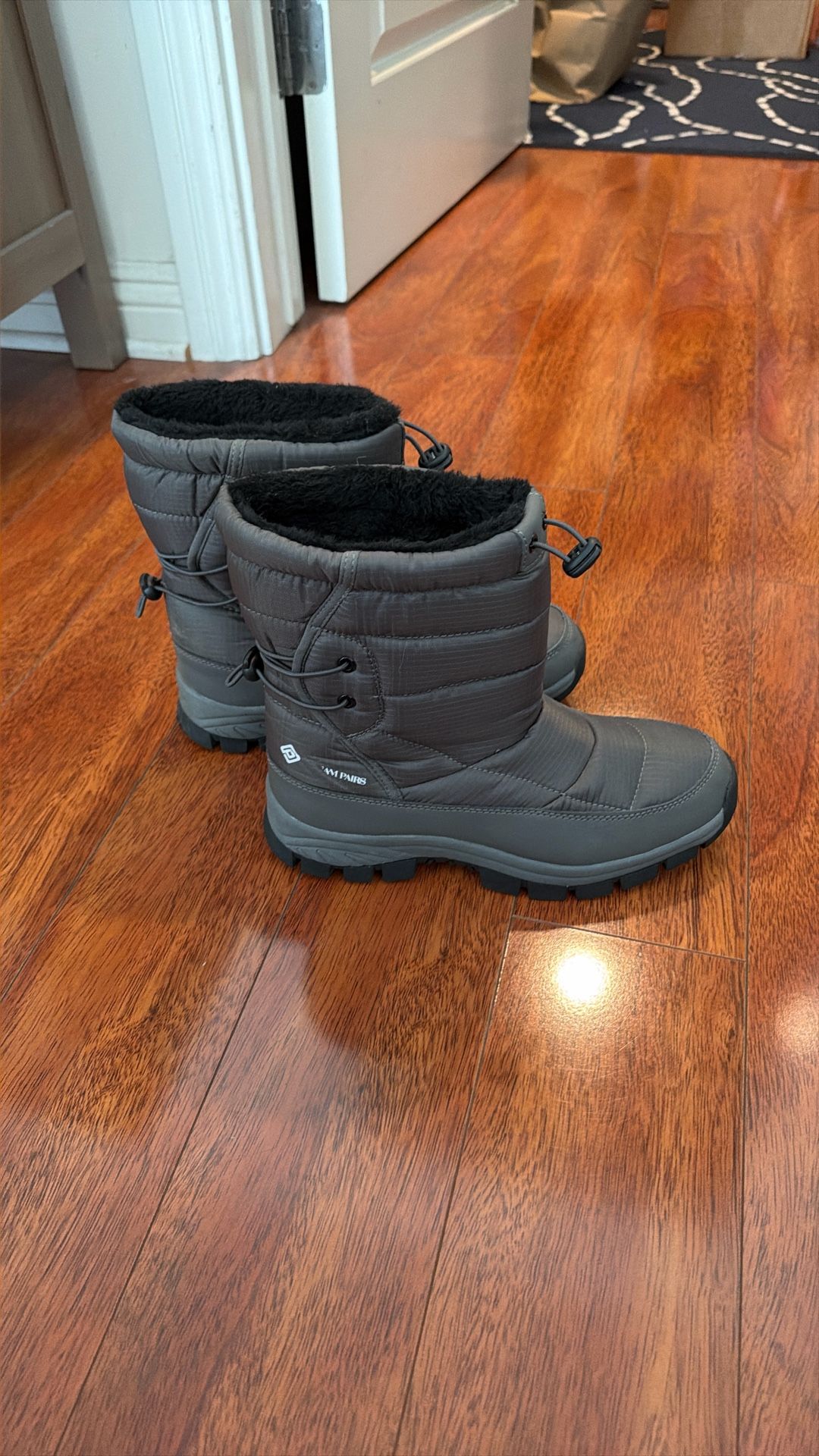 Woman’s Snow Boots 