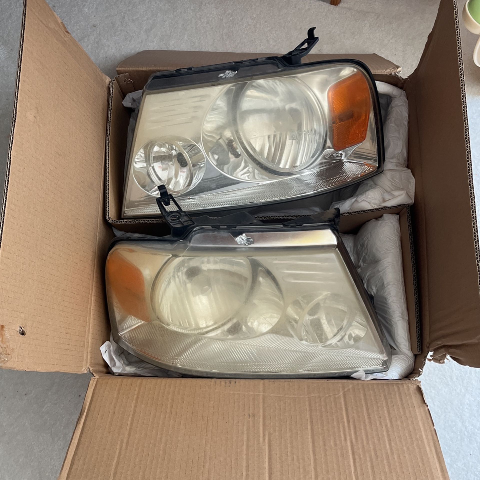 2004-2008 Ford F-150 Headlights