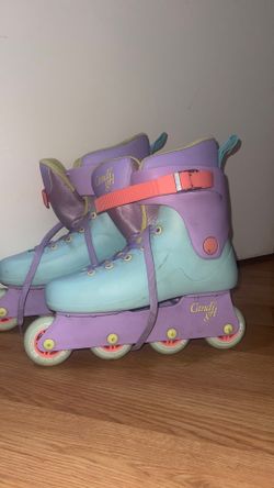 Women’s 9 roller skates