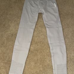 Gray Gym Shark Leggings (size large) 