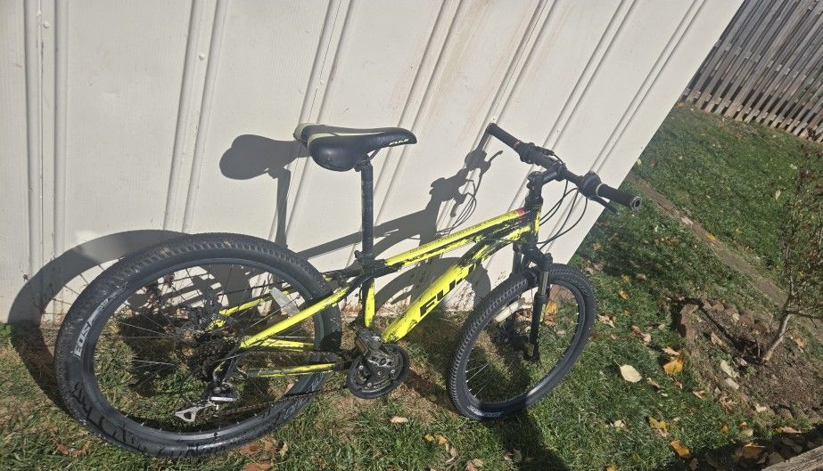 Bike Huffy 24inches Good Condición Text 