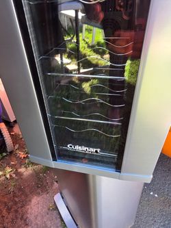 Cuisinart  8 bottles winf refrigerated wine cooler like new