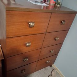 Dresser Good Shape Deep Drawers