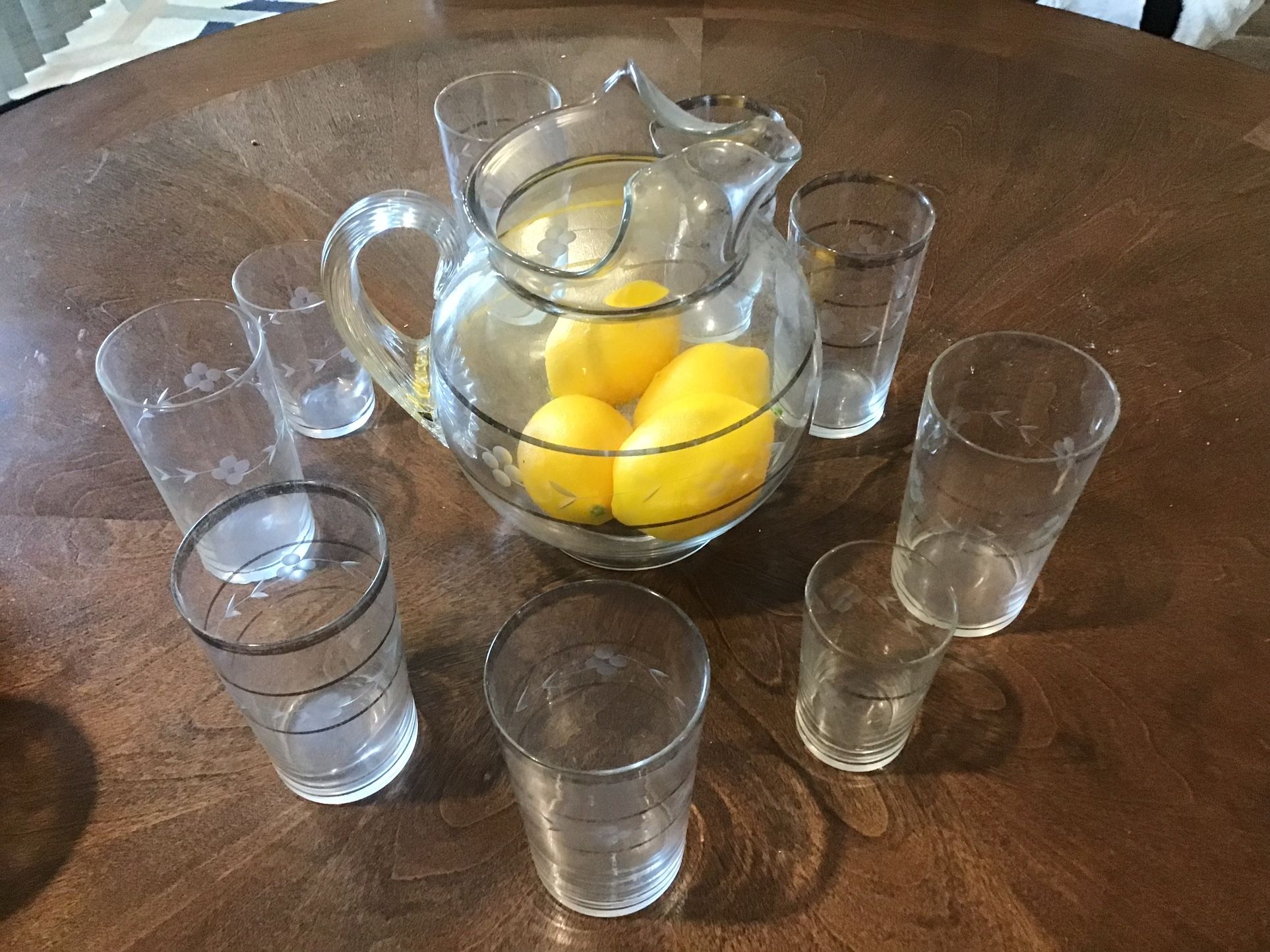 Vintage From The 50’s. Pitcher With 9 Glasses