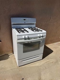 Kenmore White Gas Range Stove