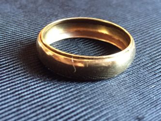 14k solid gold nice ring size 9 1/2