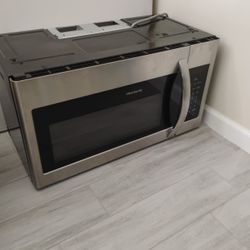 Microwave (Above Stove)