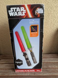 NEW UNUSED DISNEY STAR WARS LIGHTSABER ICE POP MAKER 2015 LIGHTS UP