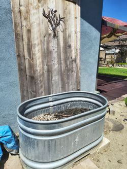 Galvanized Steel Stock Tank Planter