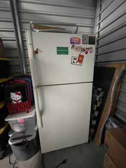 White Kenmore Refrigerator