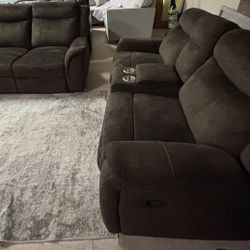 RECLINER COUCH AND LOVE SEAT SET, DELIVERY INCLUDED 🚚 