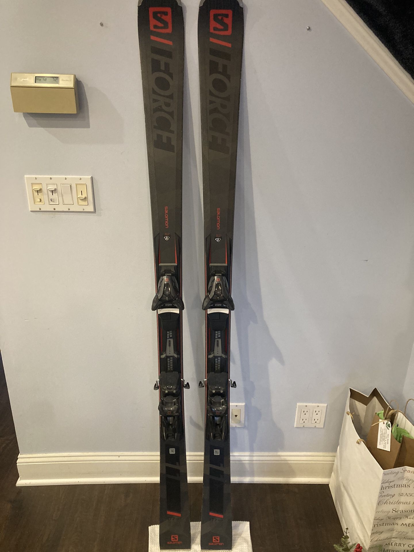 Salomon Force 11 Skis