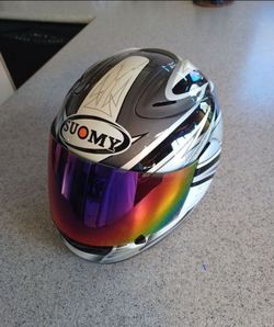 Suomy helmet mint cond. Size M
