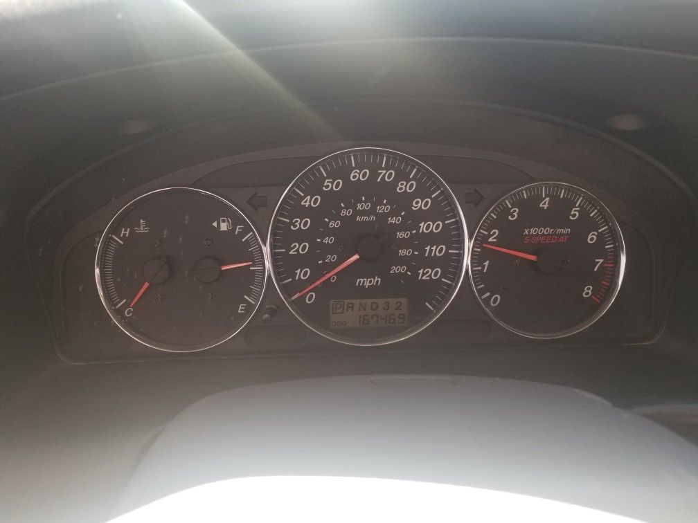 2004 Mazda MPV