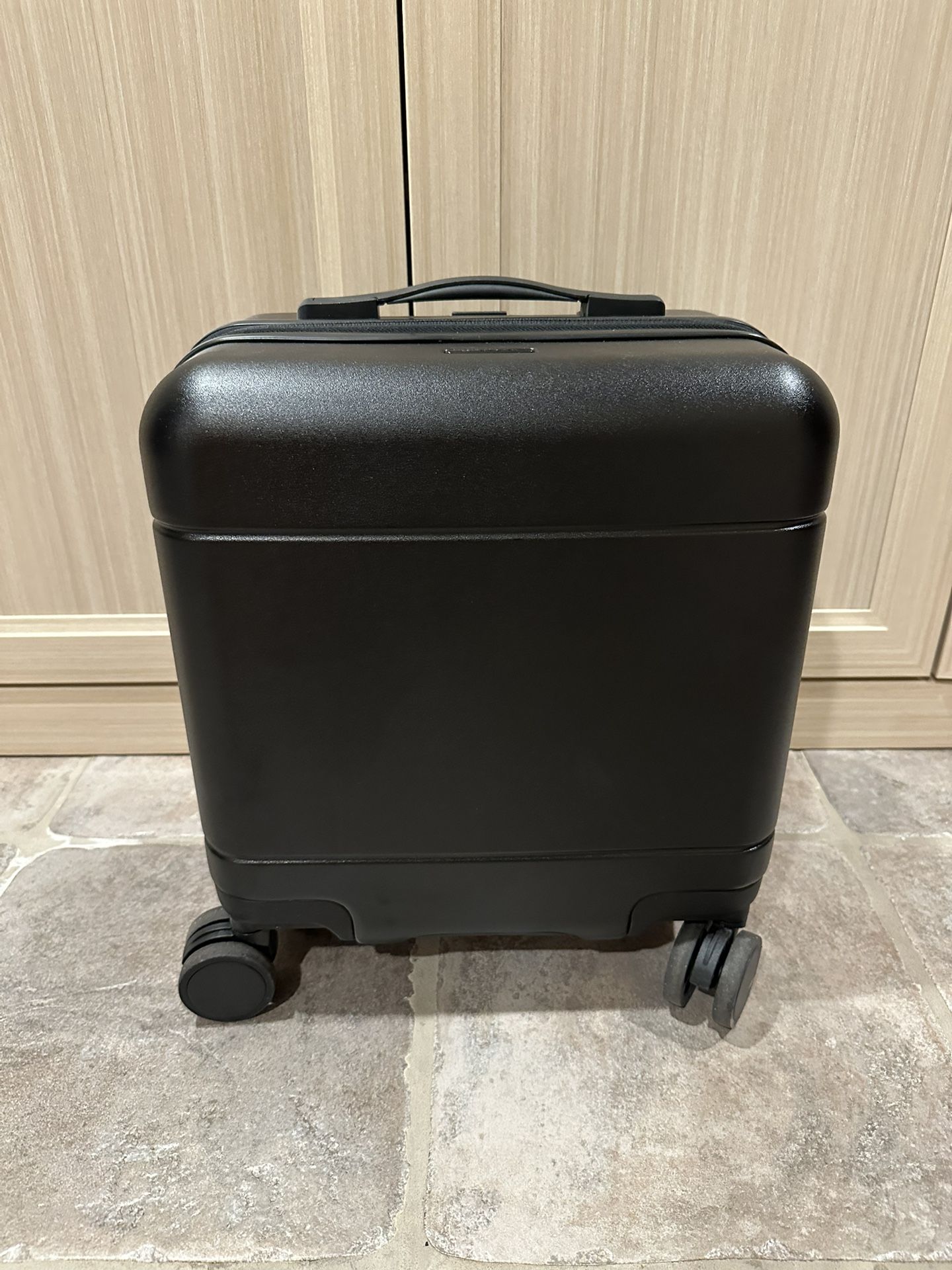 CALPAK Hue Mini Carry-On Luggage – Black (Brand New!) 🧳