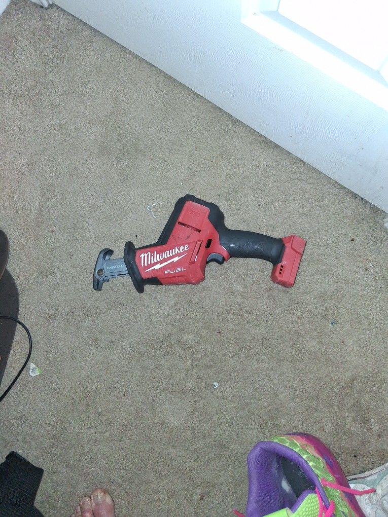 Milwalkee M18 Fuel Hacksaw (Tool Only)