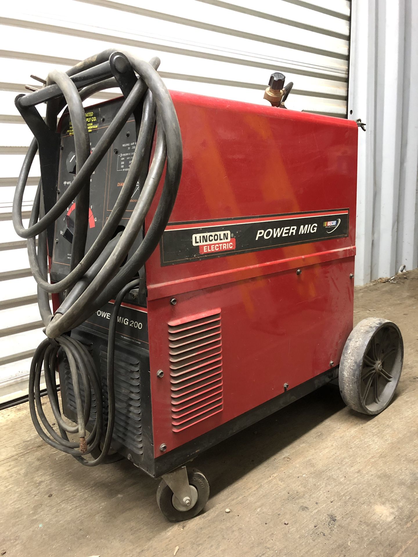 Lincoln Welder Power Mig 200