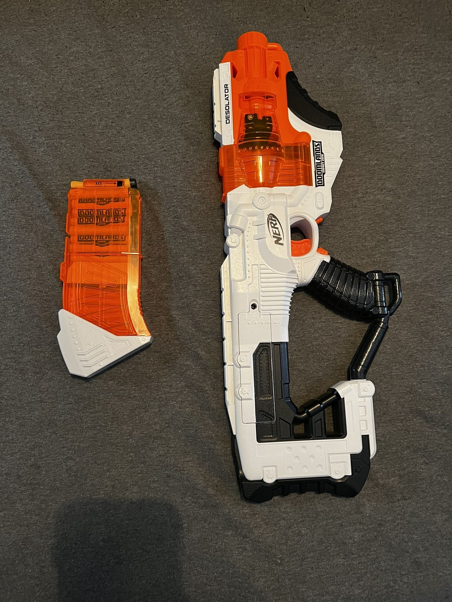 Doomlands Automatic Nerf Gun With 6 Bullets And Mag