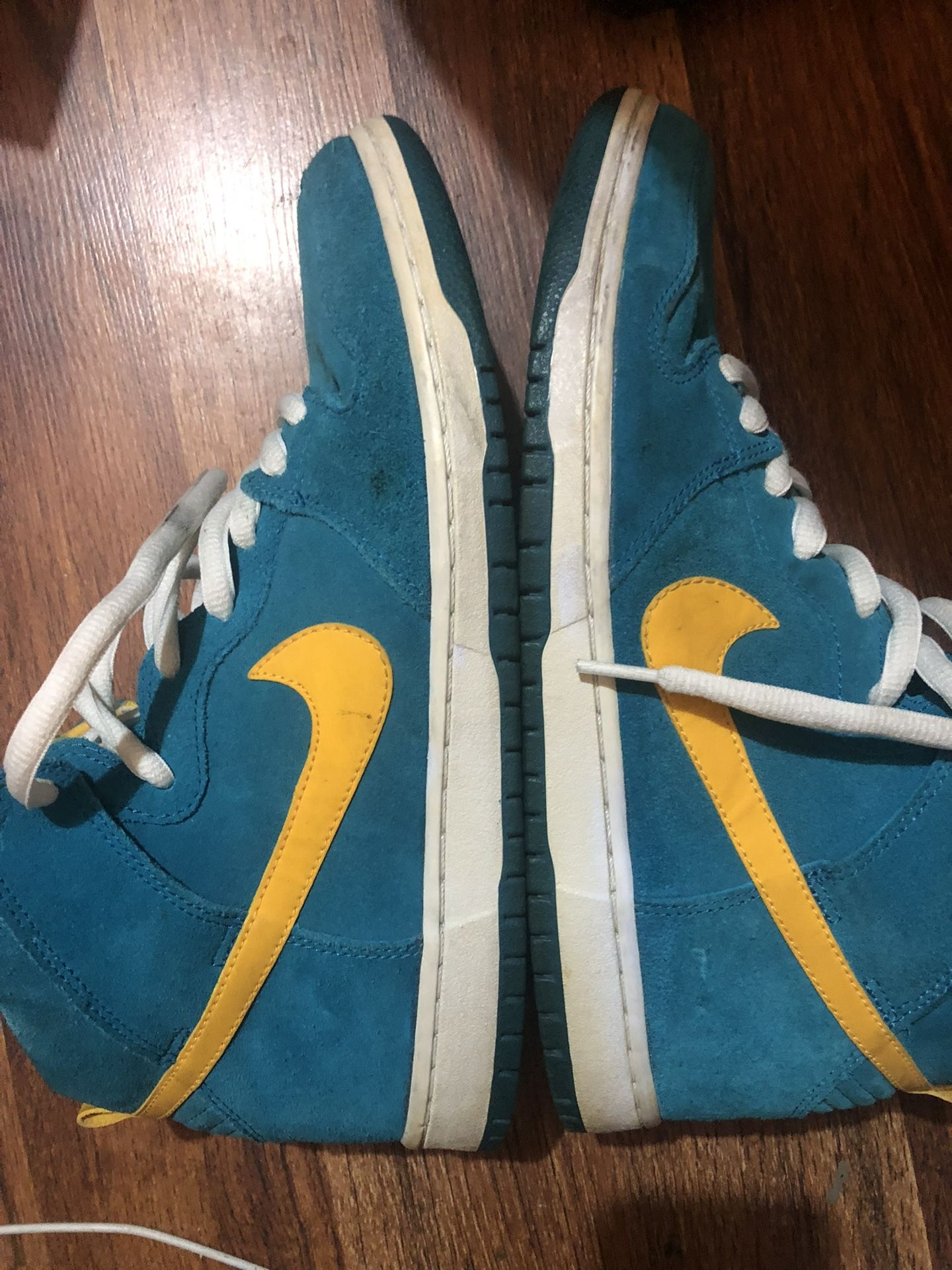 Nike SB Mids Tropical