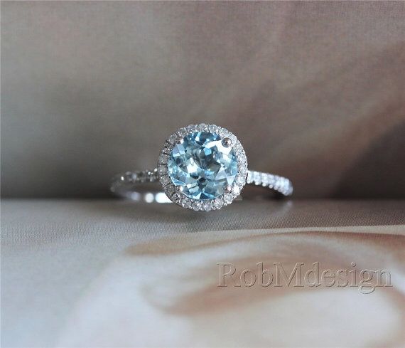 STUNNING ENGAGEMENT RING