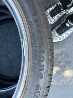 Selling two tires 235/40R18