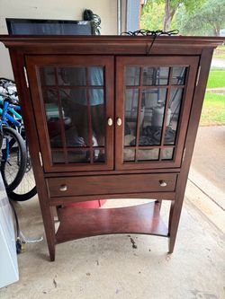 Beautiful Wood Display Cabinet / China Cabinet – Glass Doors & Drawer