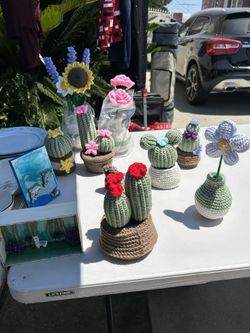 Crochet / Knitted Flowers & Flower Bouquets