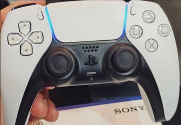 PlayStation 5 controller