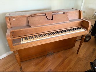 Pratt. Read and Co Piano