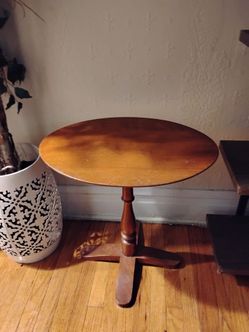Lamp table