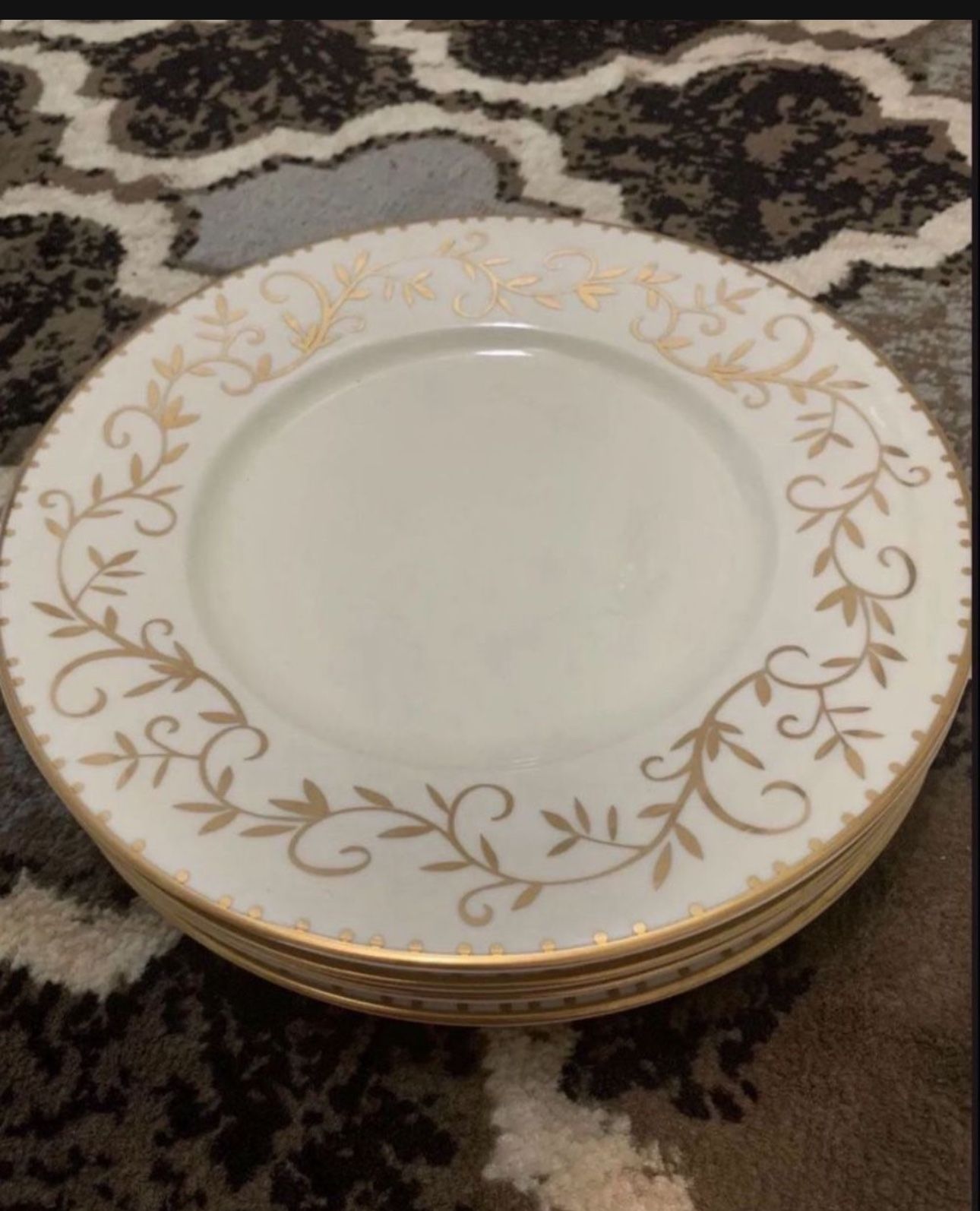 Elyse Crate Barrel Gold Plates 11” Set Of 20
